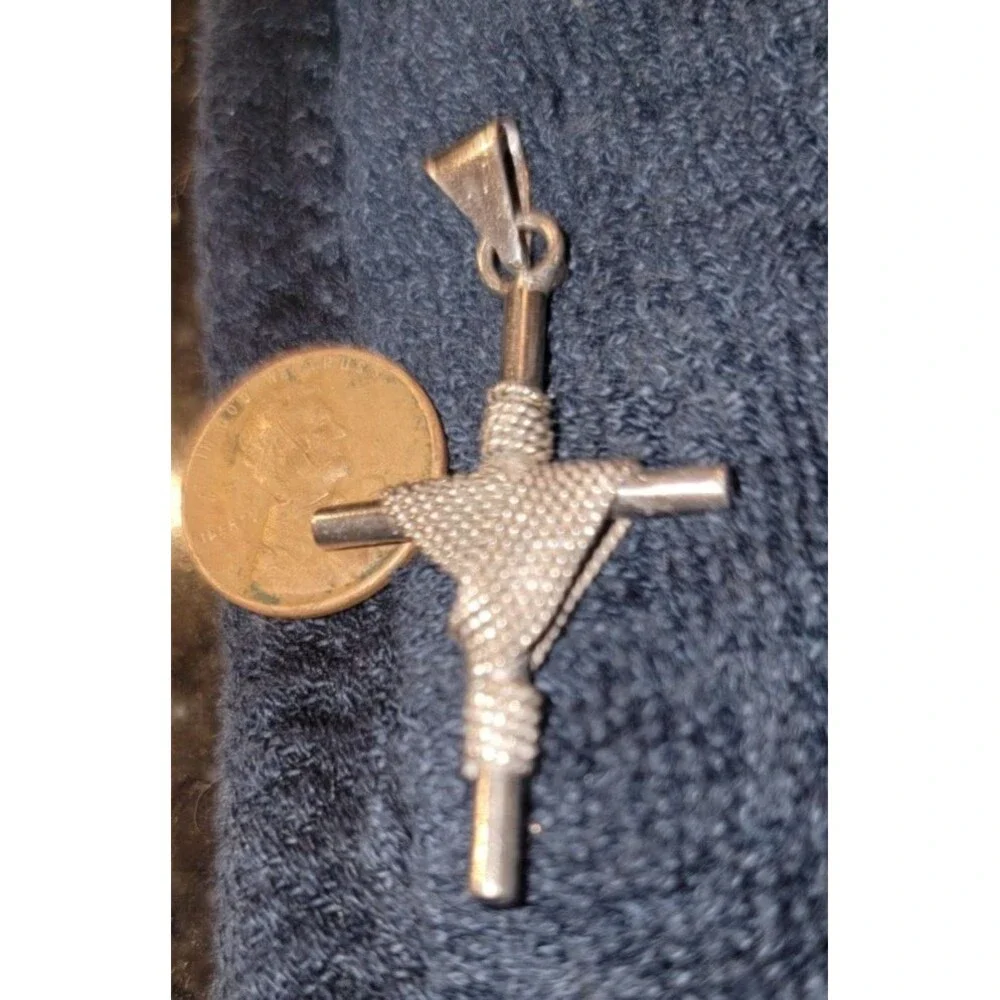 Taxco Mexico 925 Sterling Silver Gentleman's Pendant Cross rope wrapped handmade